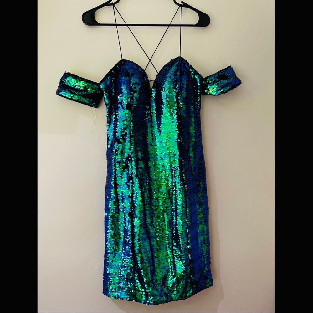Forever 21 Green Sequin Off-the-shoulder Dress